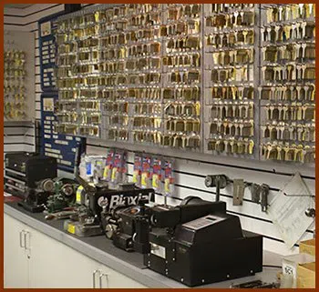 Locksmith Key Shop Warren, RI 401-250-3644 - 47-3